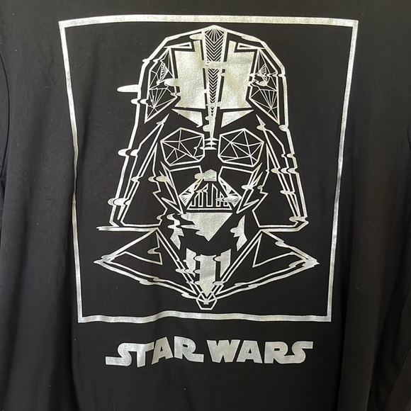 NWOT Men’s Disney Parks Star Wars Darth Vader Black Tee with Silver Design Sz L - Picture 2 of 5